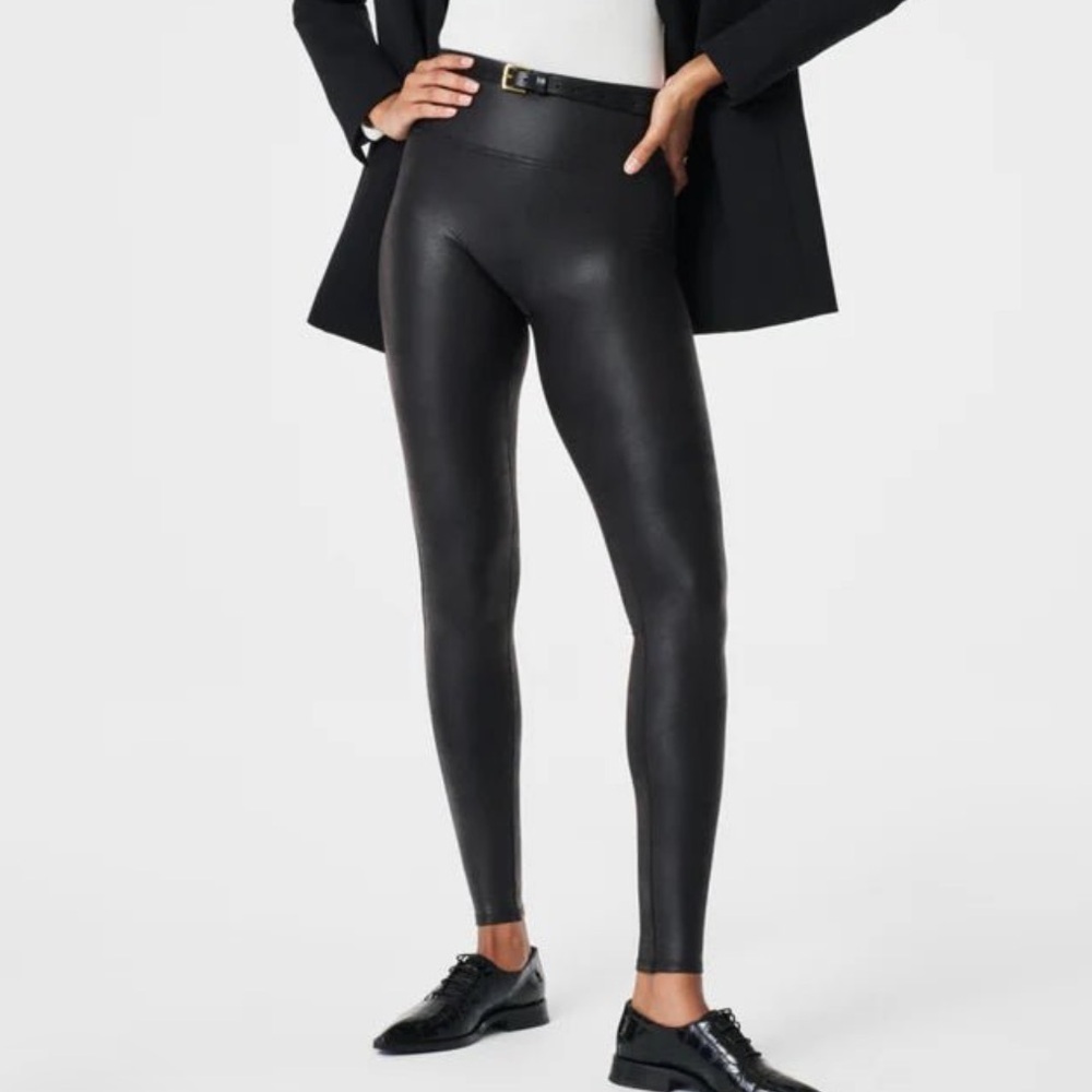 Spanx Black Faux Leather Seamless Pull On Leggings Size Medium